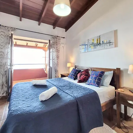 Bollullo Sunset - Apamate アパート ラ・オロタバ