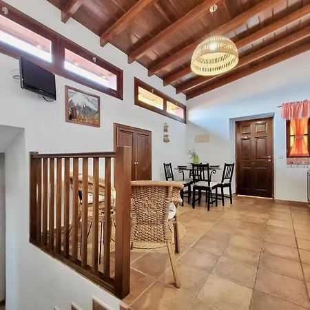 Bollullo Sunset - Apamate アパート