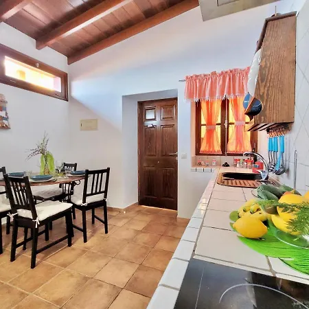 Bollullo Sunset - Apamate アパート